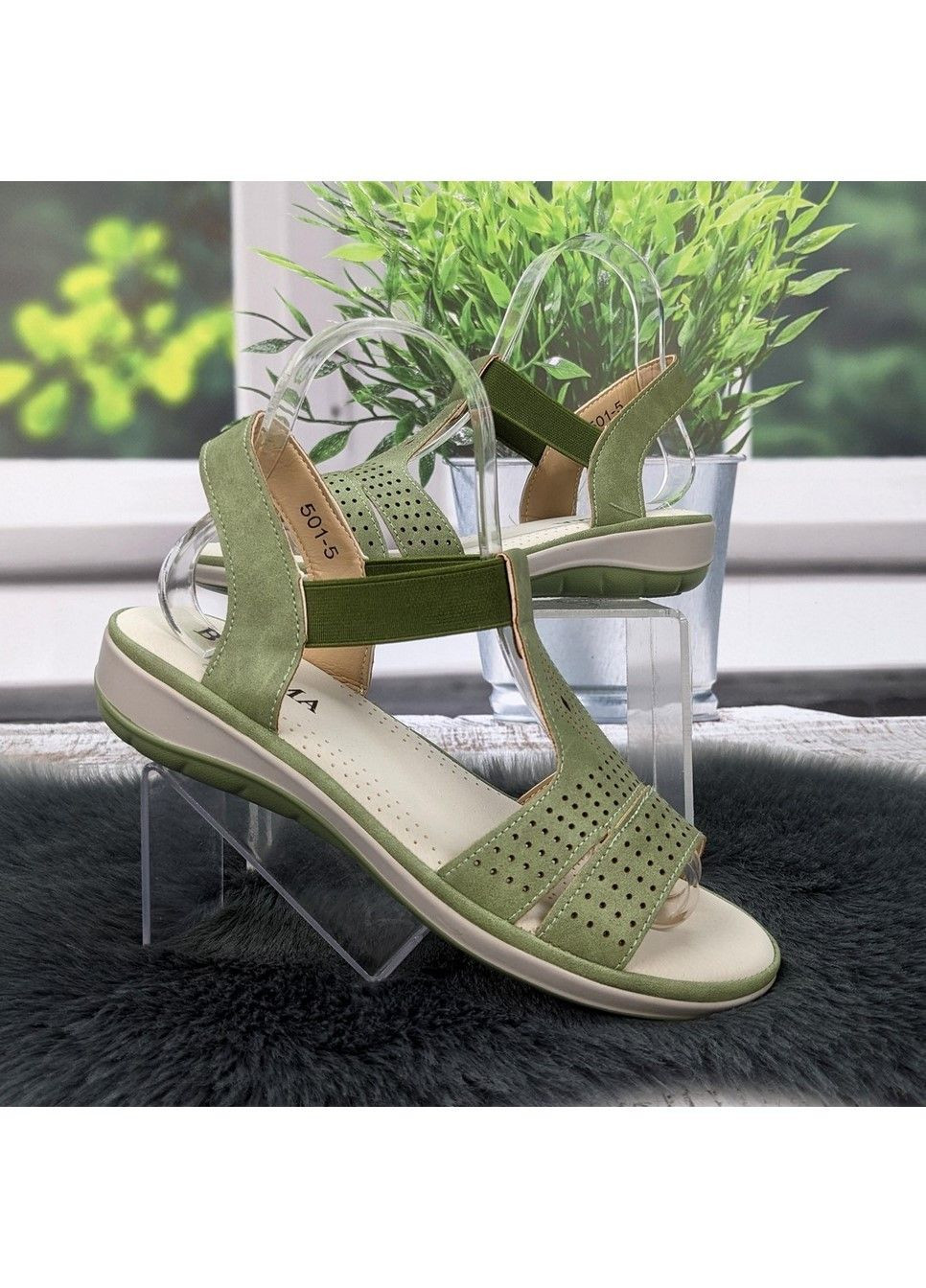 Оливковые босоножки женские на низком ходу Fashion на резинке