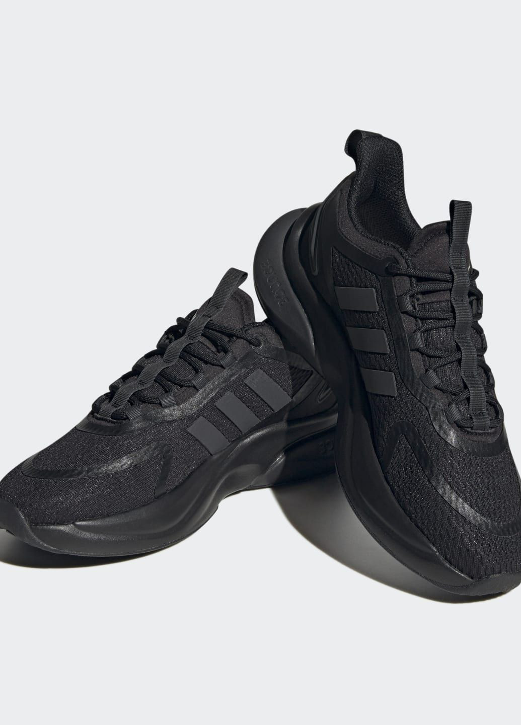 Чорні всесезонні кросівки alphabounce+ sustainable bounce adidas