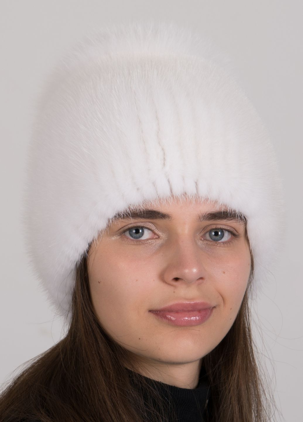 Женская меховая шапка из норки на вязаной основе Меховой Стиль Шарик (307822644)