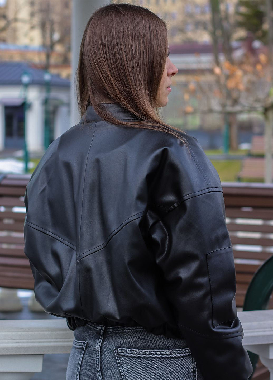 Черная демисезонная куртка бомбер женский кожаный к-016 черный SoulKiss k-016