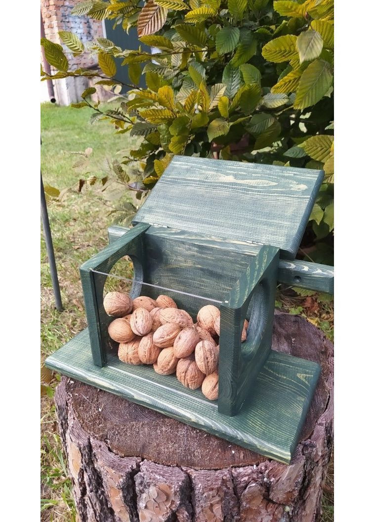 Кормушка для белок Гостинец (цвет: Оливковый) No Brand (361948994)