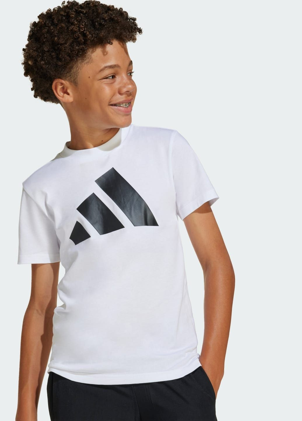 Біла демісезонна футболка essentials kids adidas