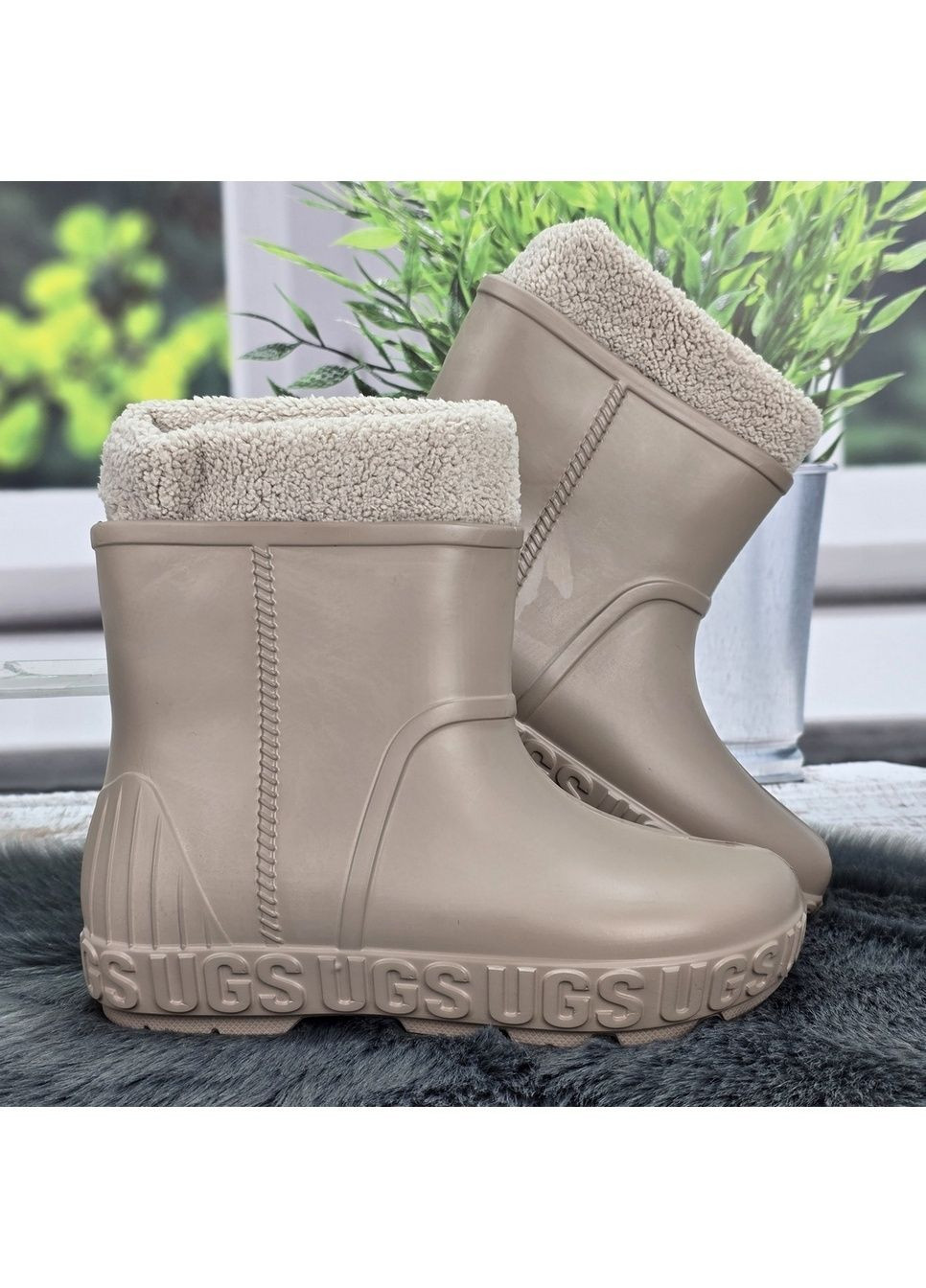 Зимние сапоги женские пена светло-бежевые с меховой вставкой Gipanis