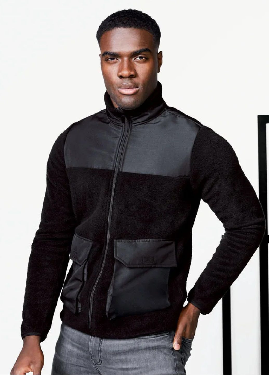 Чорна демісезонна куртка флісова teddy з антипілінговою обробкою Livergy