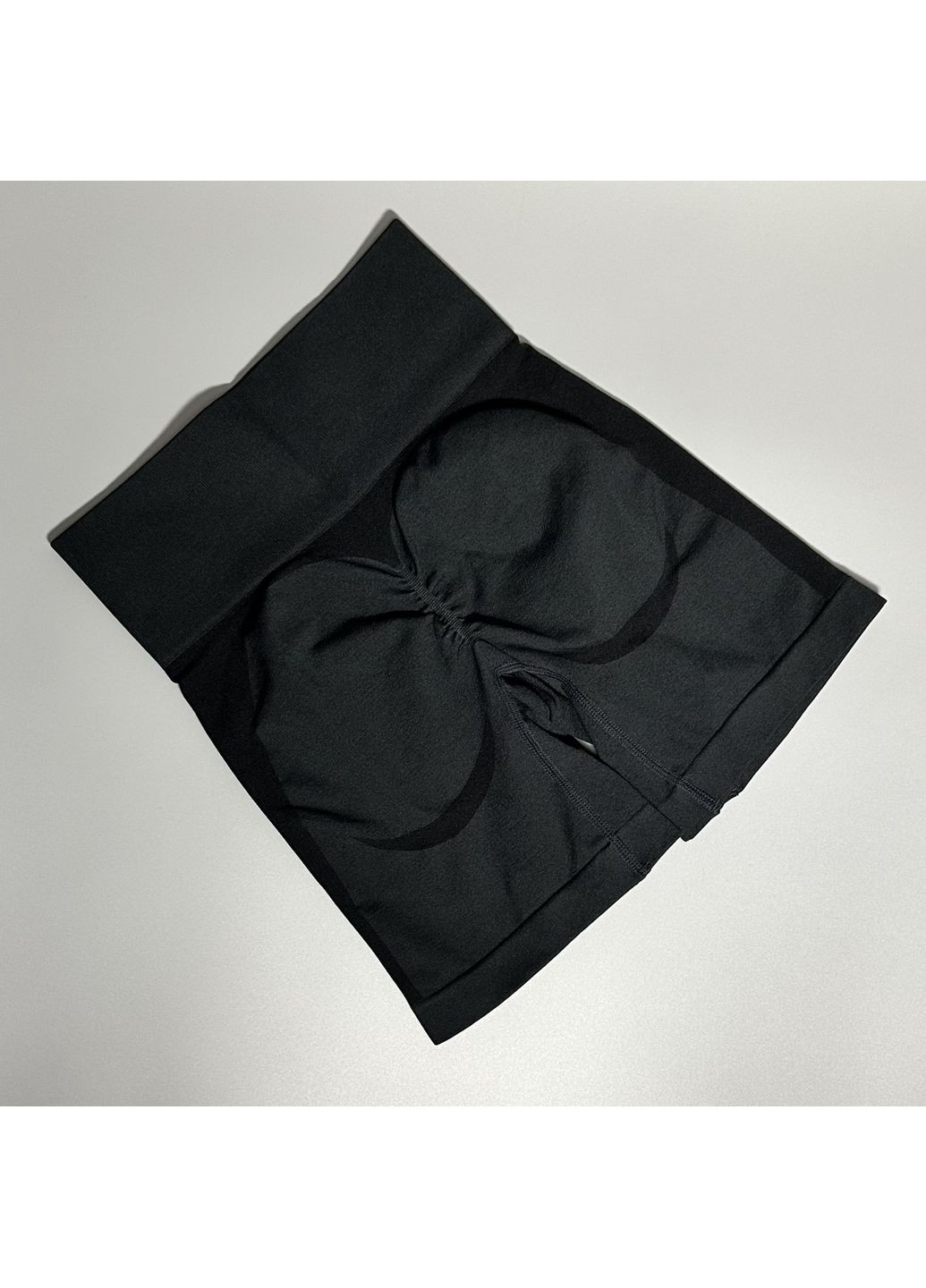 Жіночі спортивні безшовні однотонні шорти з пуш-ап ефектом No Brand (354830583)