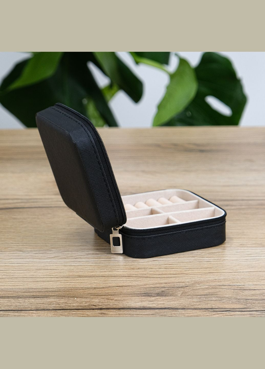 Скринька для прикрас мала, дорожня, екошкіра чорна см (JZ-019-2) Гранд Презент (322190851)