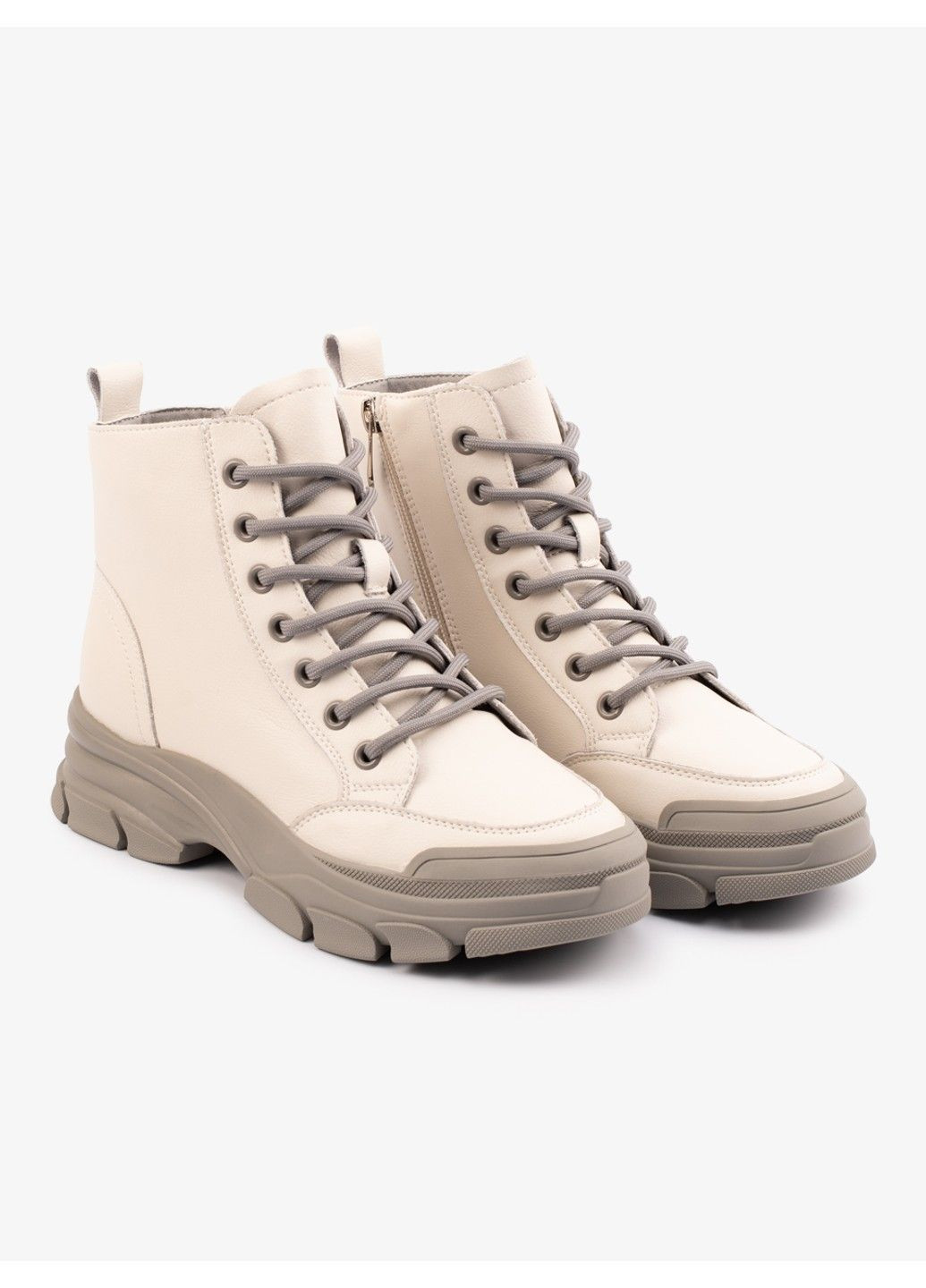 Жіночі черевики на низькому ходу 1100810 Buts (305669492)