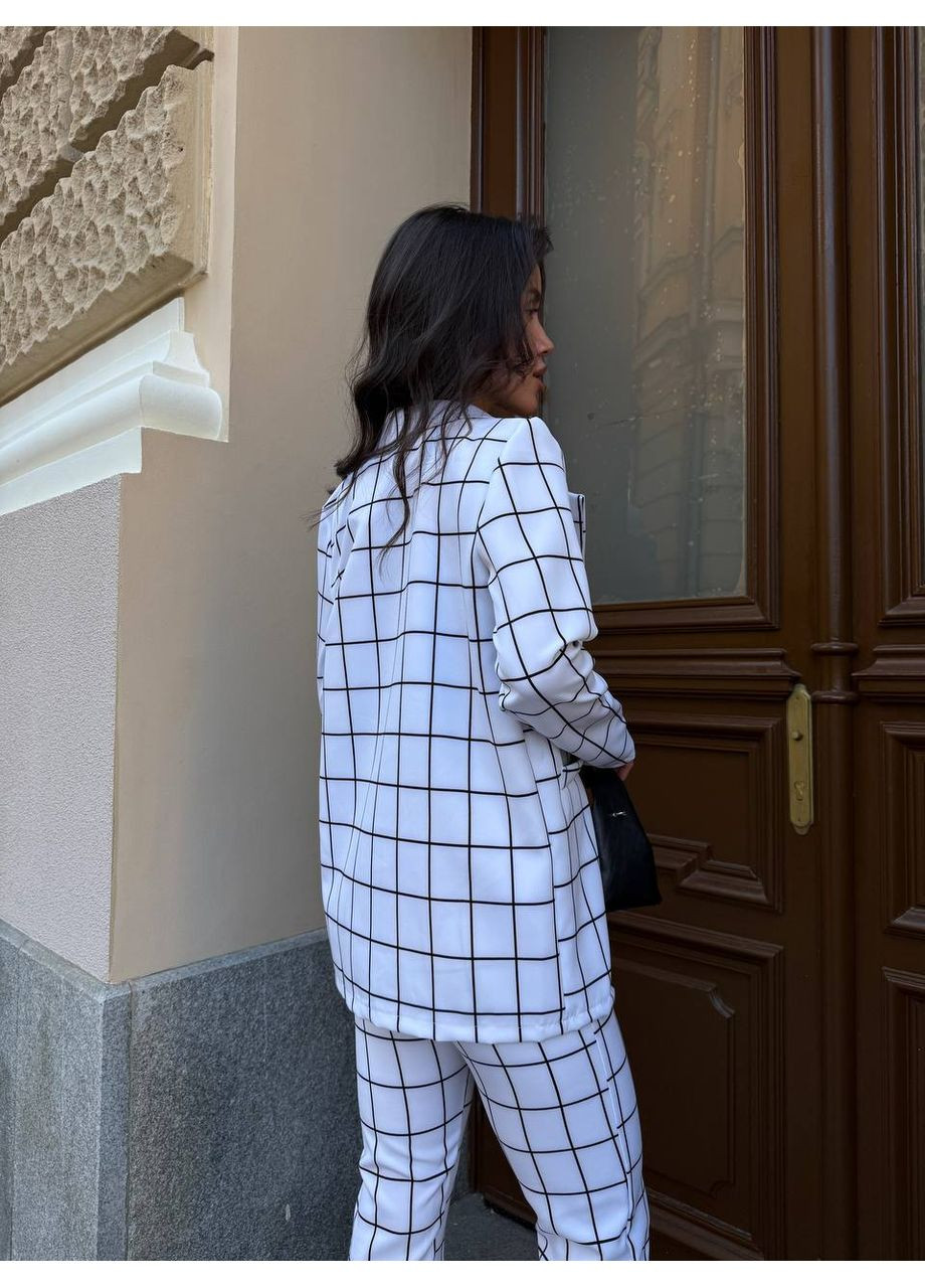 Стильный женский костюм в клетку молочного цвета 34081 No Brand (351346294)