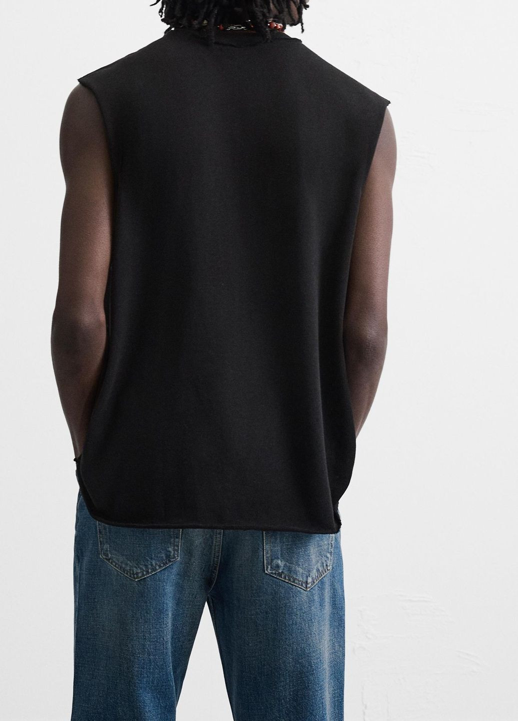 Черная футболка Zara