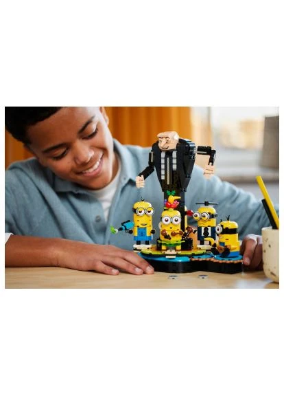 Конструктор Нікчемний я 4 Гру й посіпаки з кубиків 839 деталей (75582) Lego Нікчемний я 4 Гру й посіпаки з кубиків 839 деталей (366479239)