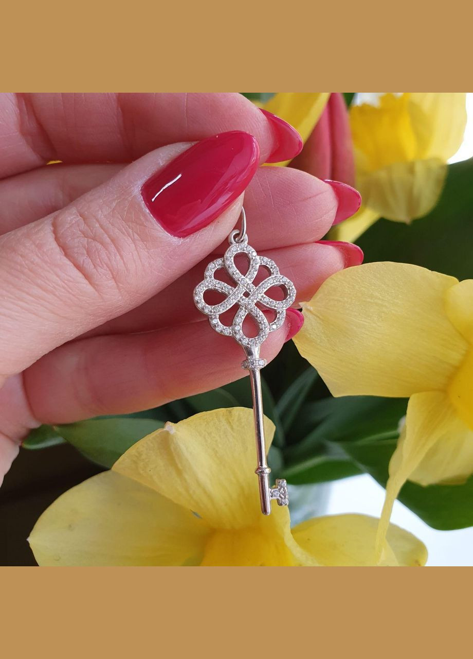 Кулон срібний тематичний ключик з білими фіанітами Каштан (342335301)