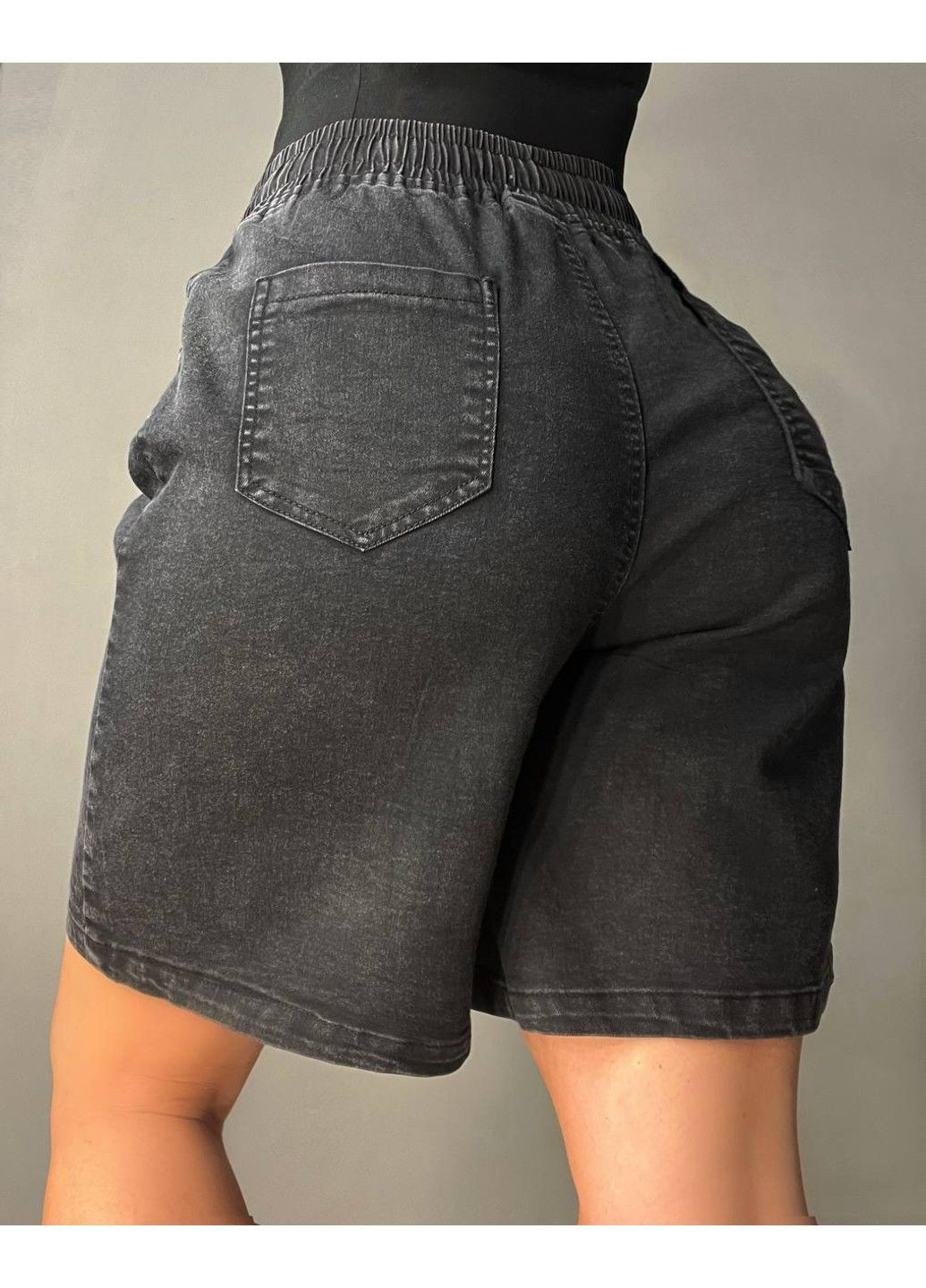 Шорты женские джинсовые Yingguoxiang 9062-1 мом с резинкой на талии и подворотом черные No Brand (332564932)