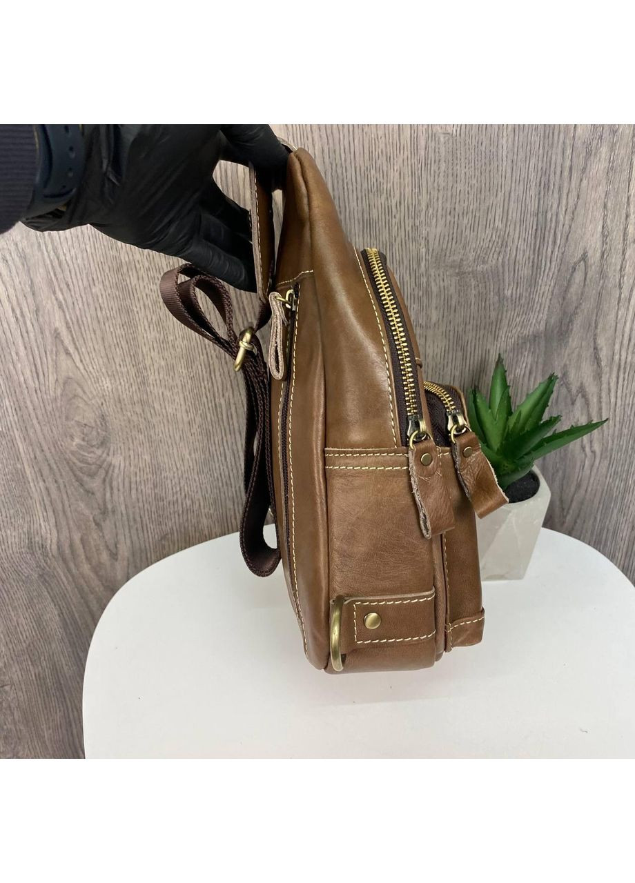 Чоловіча бананка на груди з натуральної шкіри коричнева ProDobro (363221984)