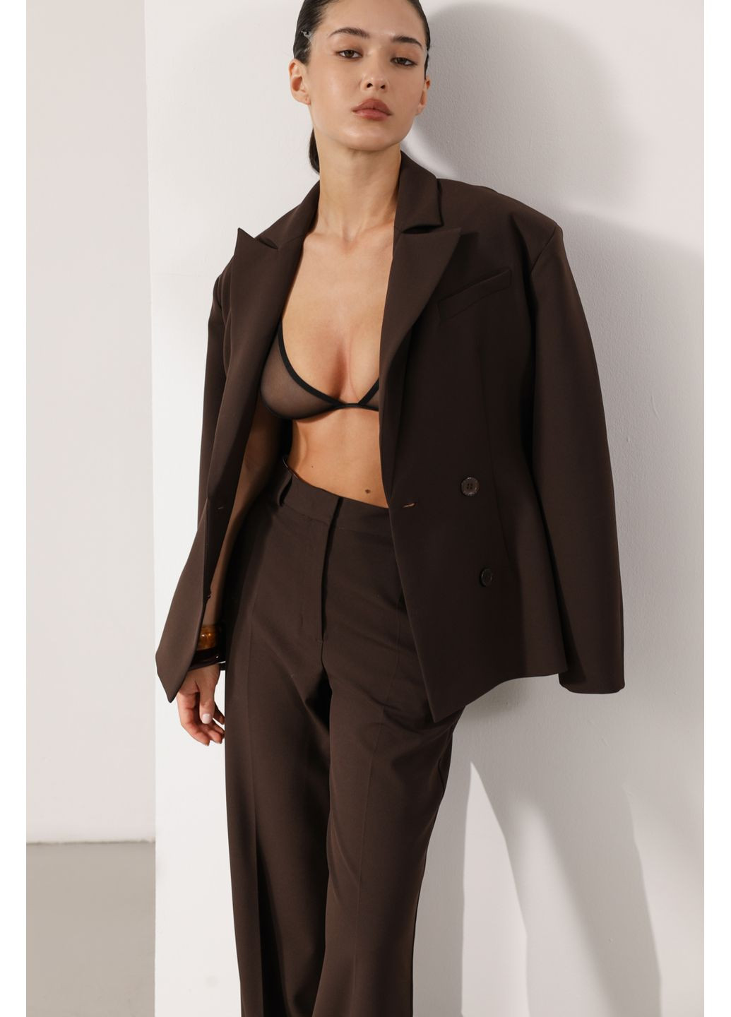 Темно-коричневый женский блейзер приталенный шоколадный 854 Papaya - всесезон