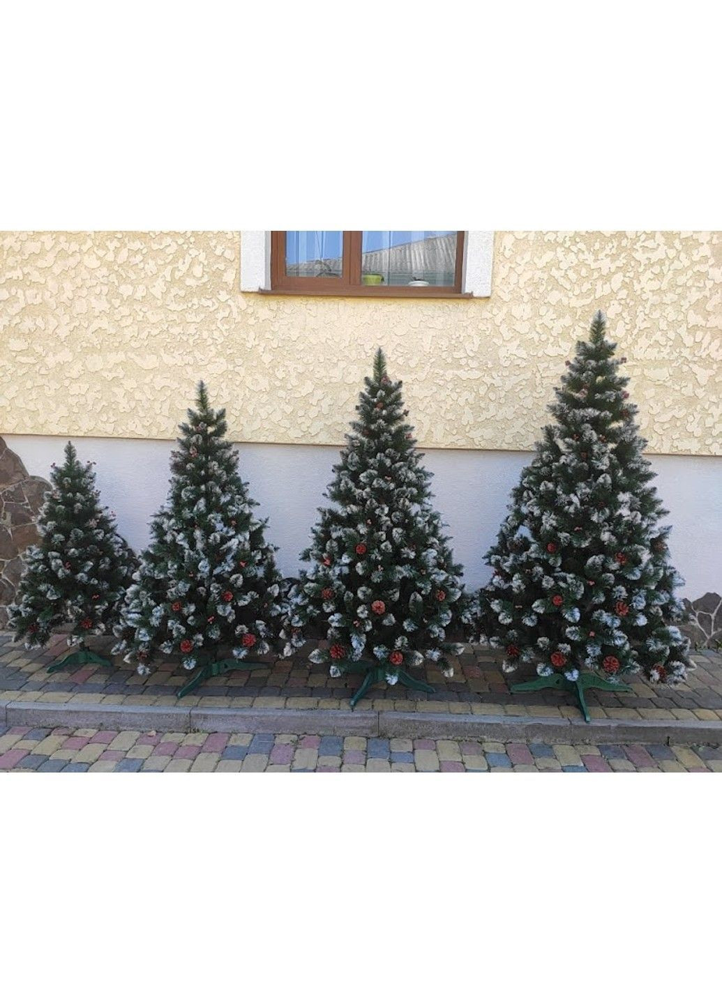 Ялинка Кармен з шишками і червоною калиною 1.80м Зелена ялинка штучна з натуральними шишками та підставкою Xatynka (363057985)