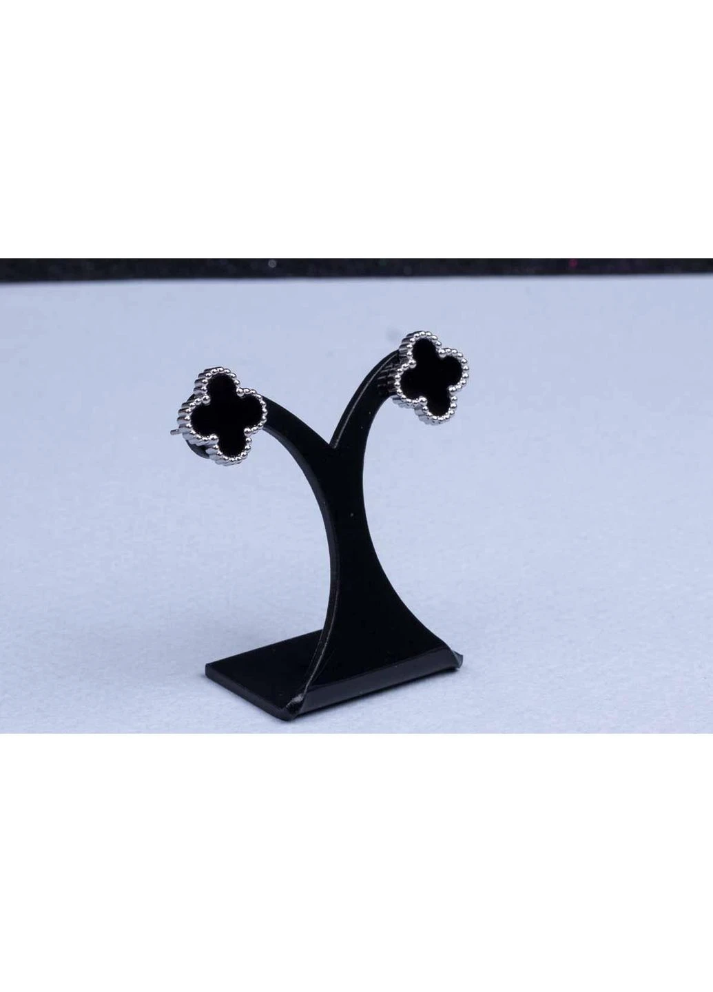 Серьги гвоздики черный клевер, источник, диаметр 1,2 см Stainless Steel боксерки (393799760)