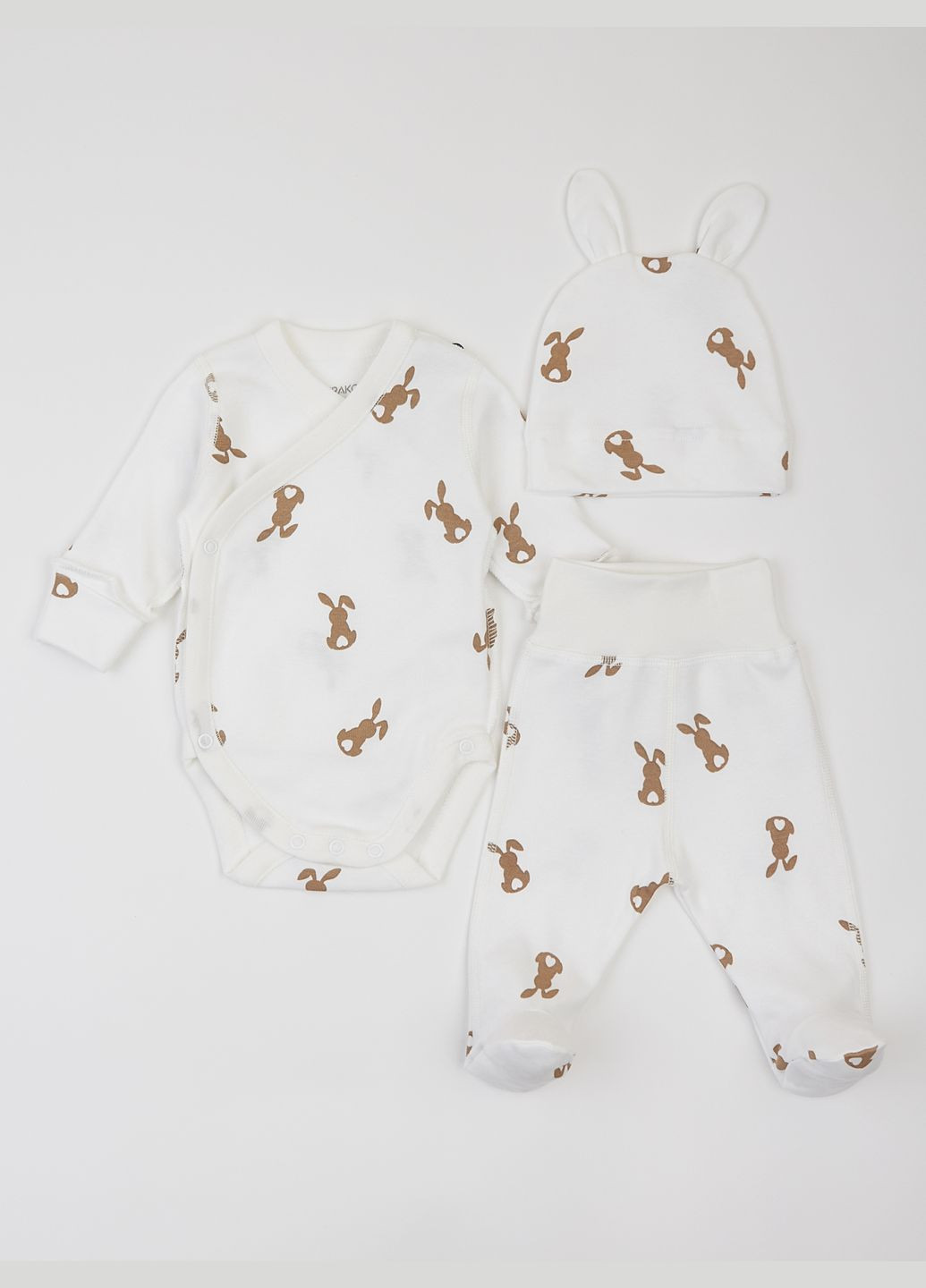 Молочний демісезонний набір для малючків утеплений зайчики: боді на запах, повзунки та шапочка з вушками KRAKO