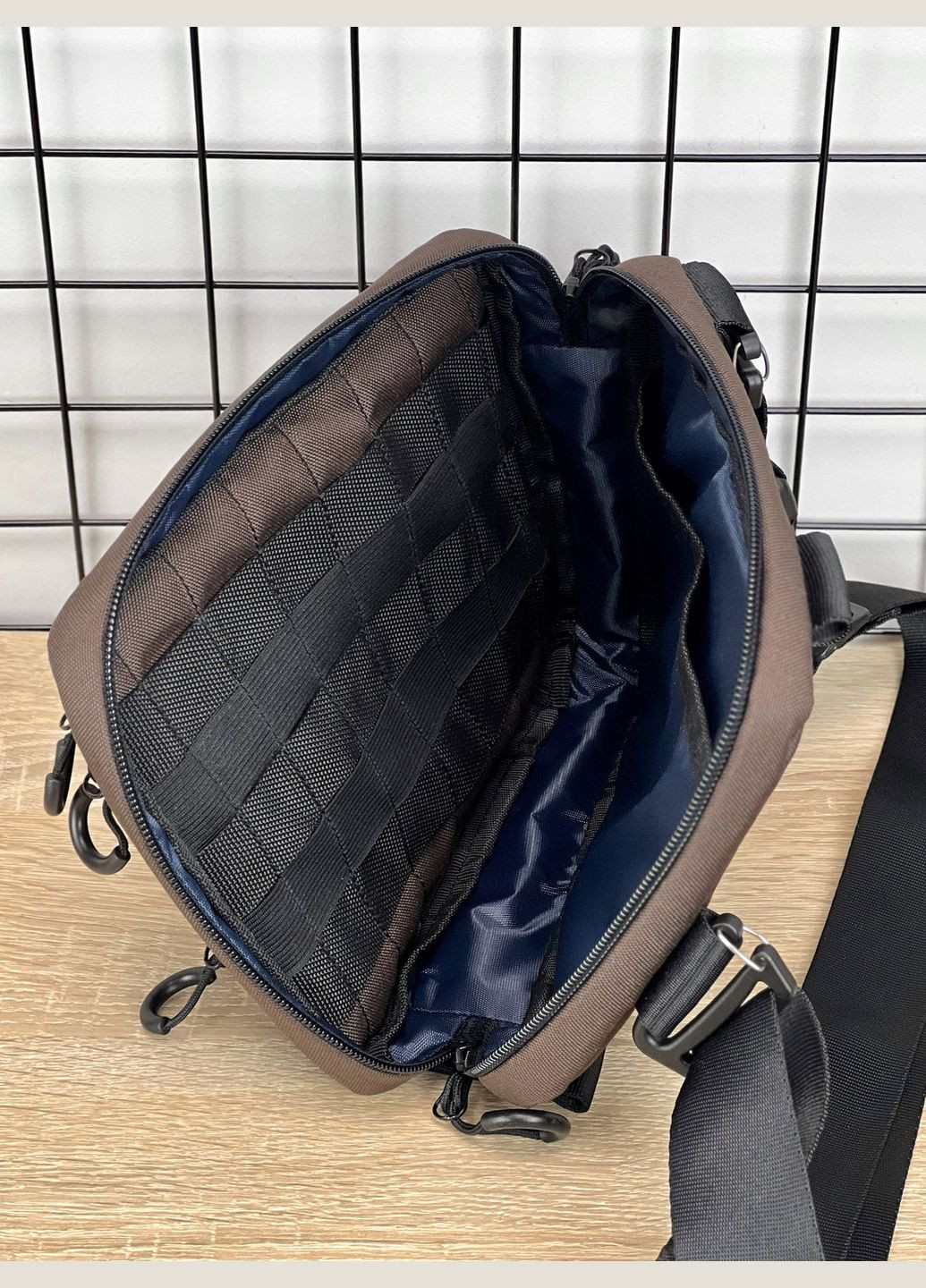 Сумка трансформер 3в1 (сумка через плече, нагрудна - слінг, бананка) для чоловіків та жінок, Коричневий Famk (328294828)