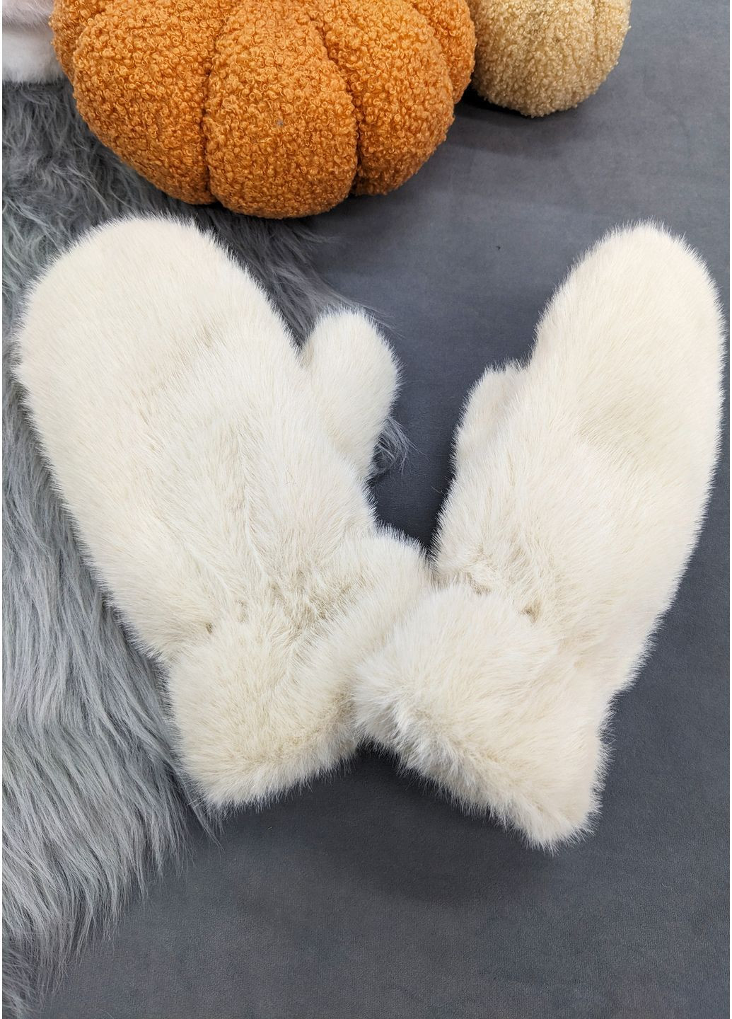 М'які хутряні рукавички сірого кольору INNOE Рукавиці (364656690)