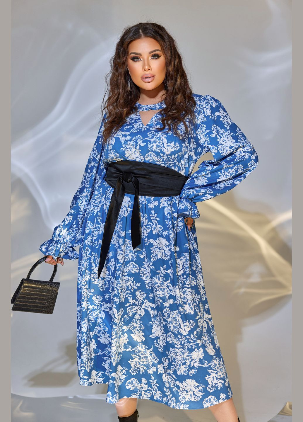 Синее повседневный платье с поясом-кушак колокол No Brand с цветочным принтом