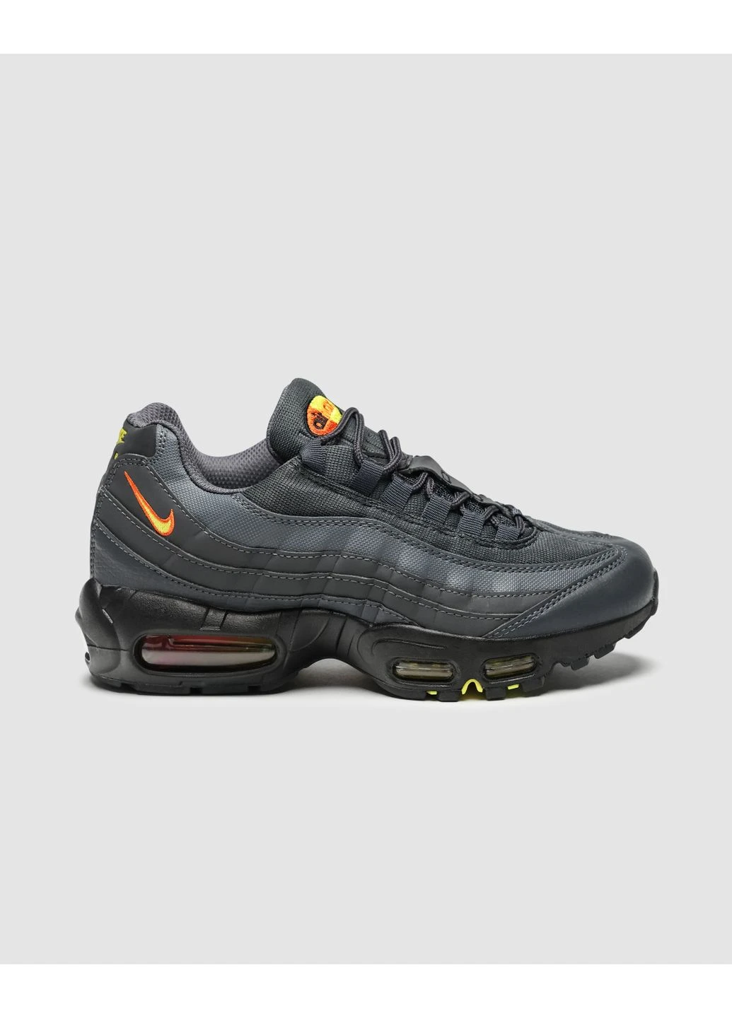 Оранжевые демисезонные кроссовки мужские nike air max 95 anthracite safety orange найк аир макс 95 оранжевые No Brand