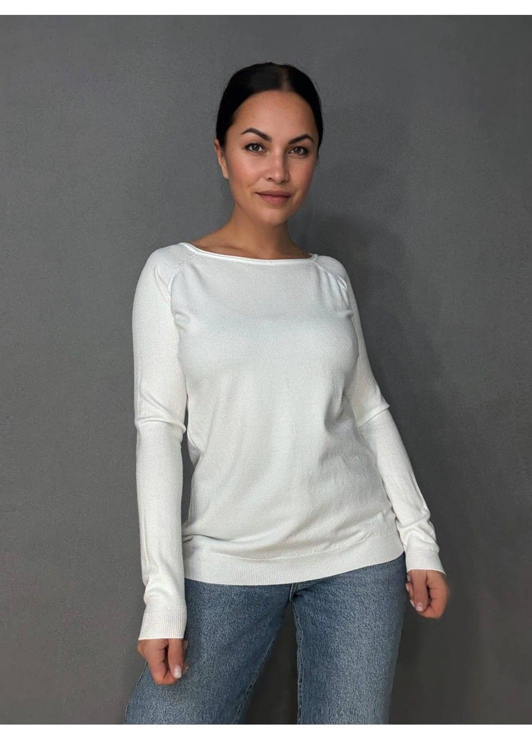 Белый демисезонный джемпер женский 9377 тонкий свитер простой базовый однотонный Accorddream