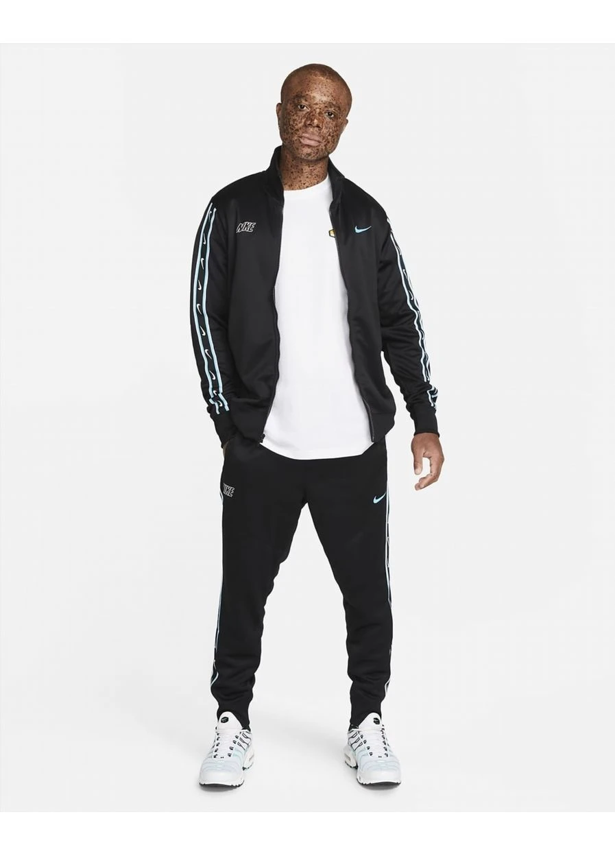 Черная демисезонная куртка sportswear repeat track top black fd1183-010 Nike