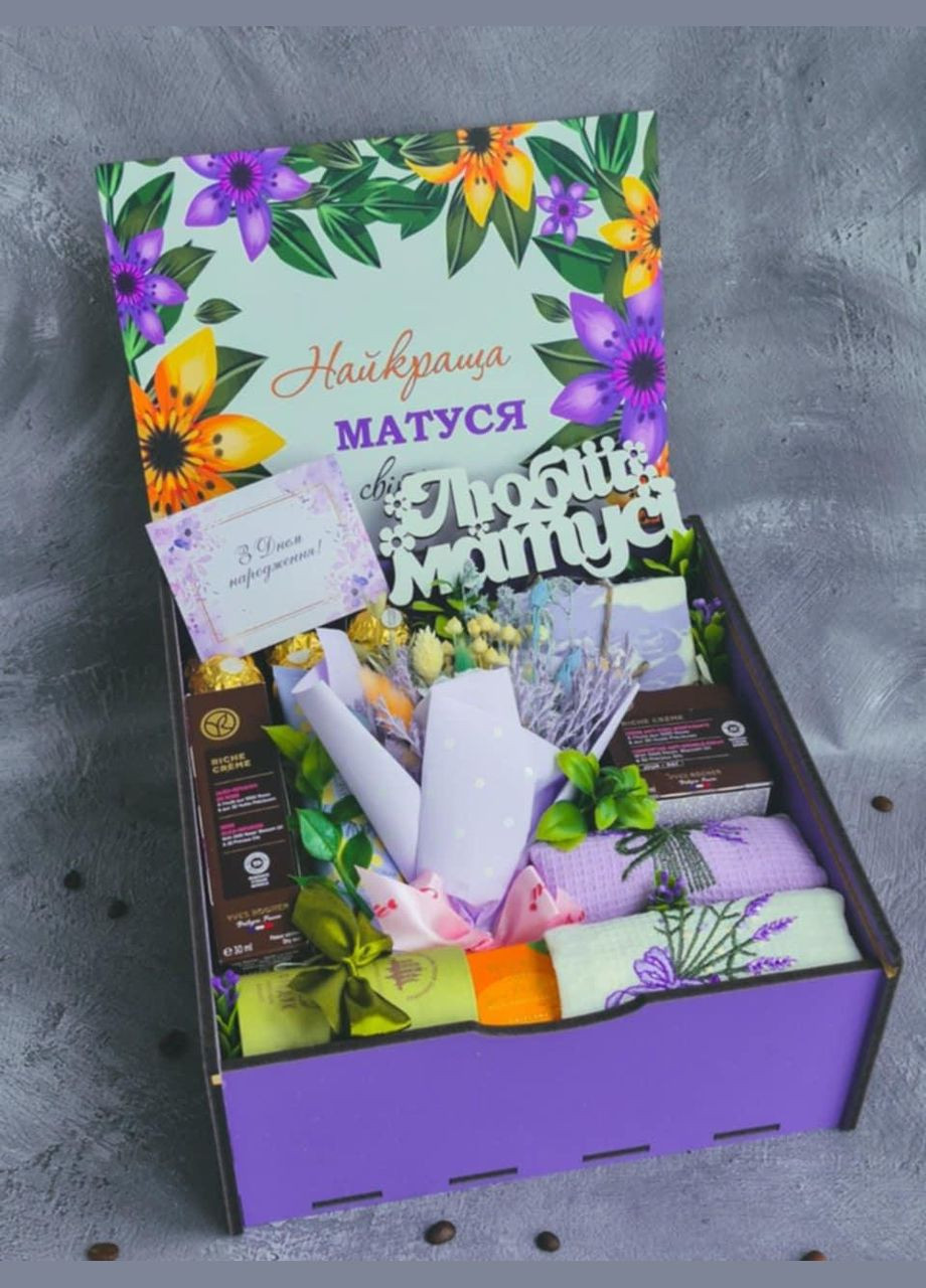Подарунковий набір для жінки, мами з доглядом, милом, солодощами та дерев’яною коробкою на день народження No Brand (360549848)