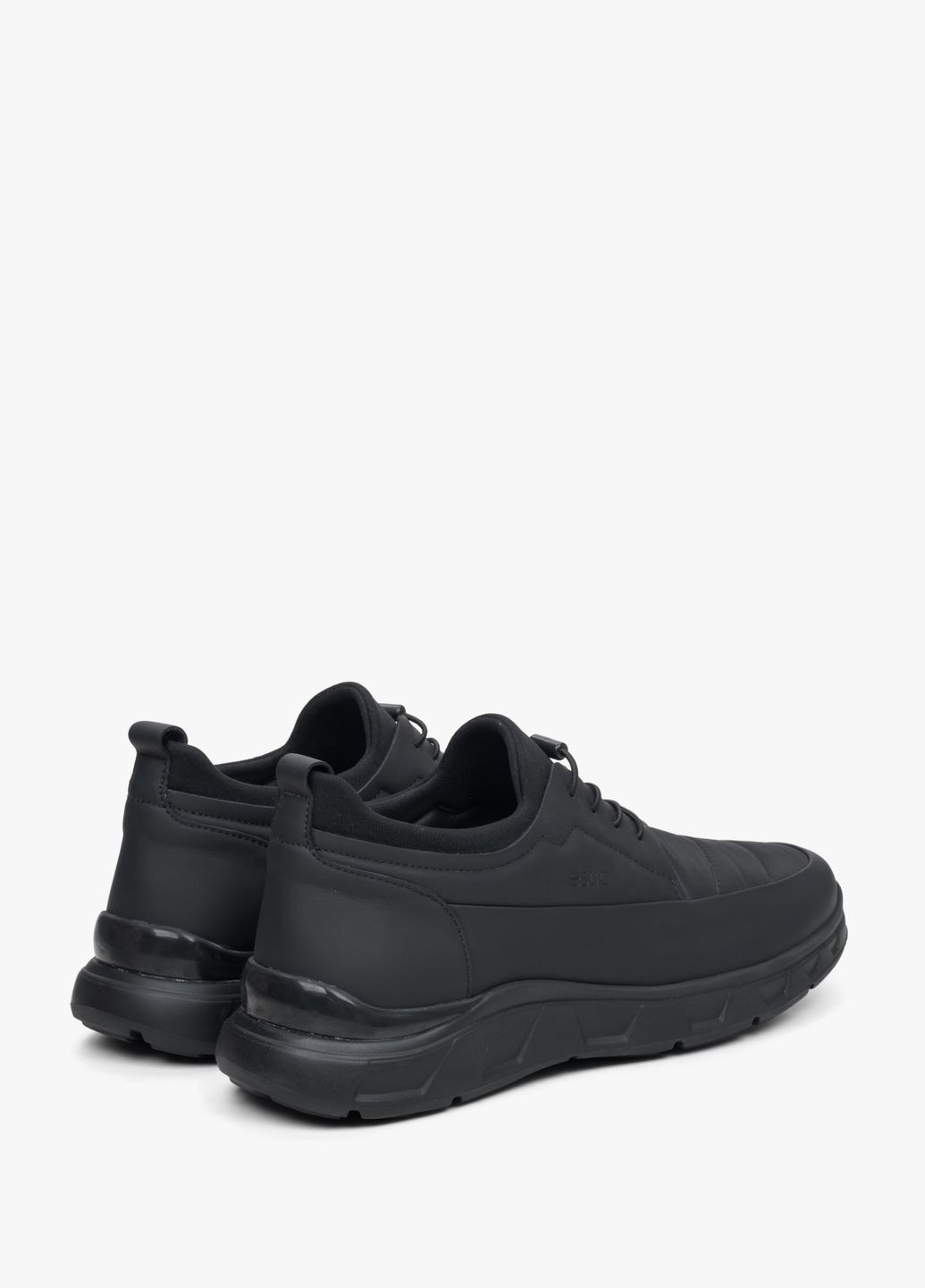 Черные демисезонные кроссовки, цвет черный Estro