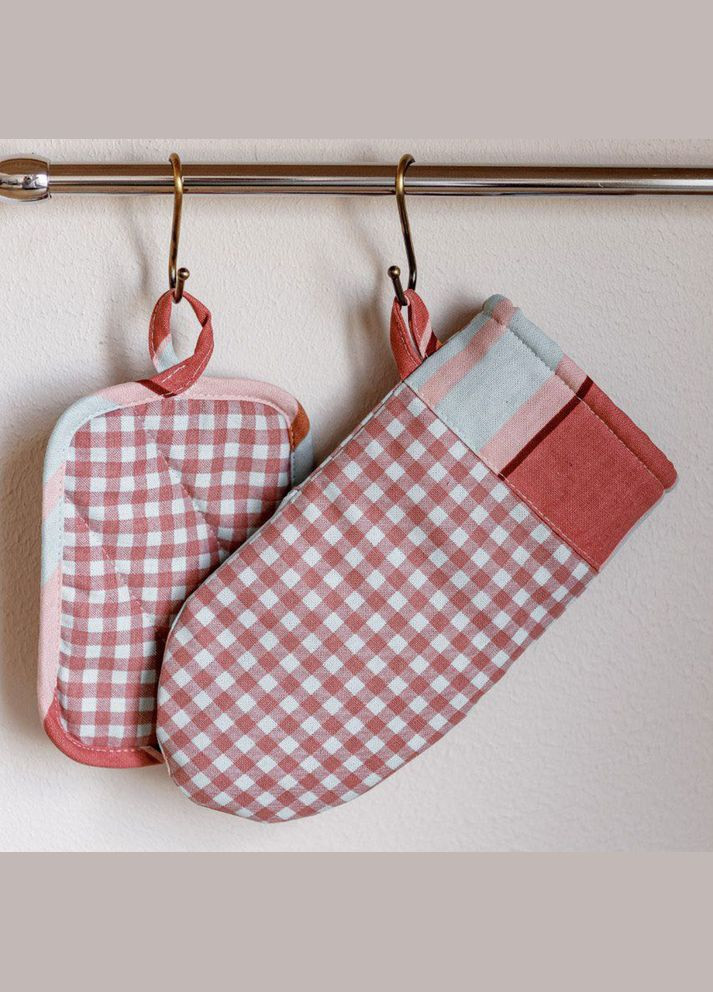 Прихватка 15х20 + рукавичка 29х15 клітинка коралова 85% бавовна/ 15% поліестер Прованс Прихватка 15х20 + рукавичка 29х15 клетка коралловая 85% хлопок/ 15% полиэстер (304367256)