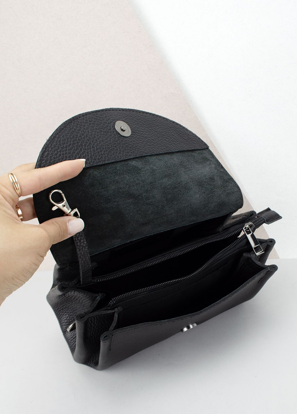 Сумка жіноча шкіряна чорна Невада S461 кросбоді на 3 відділення HandyCover (300514701)