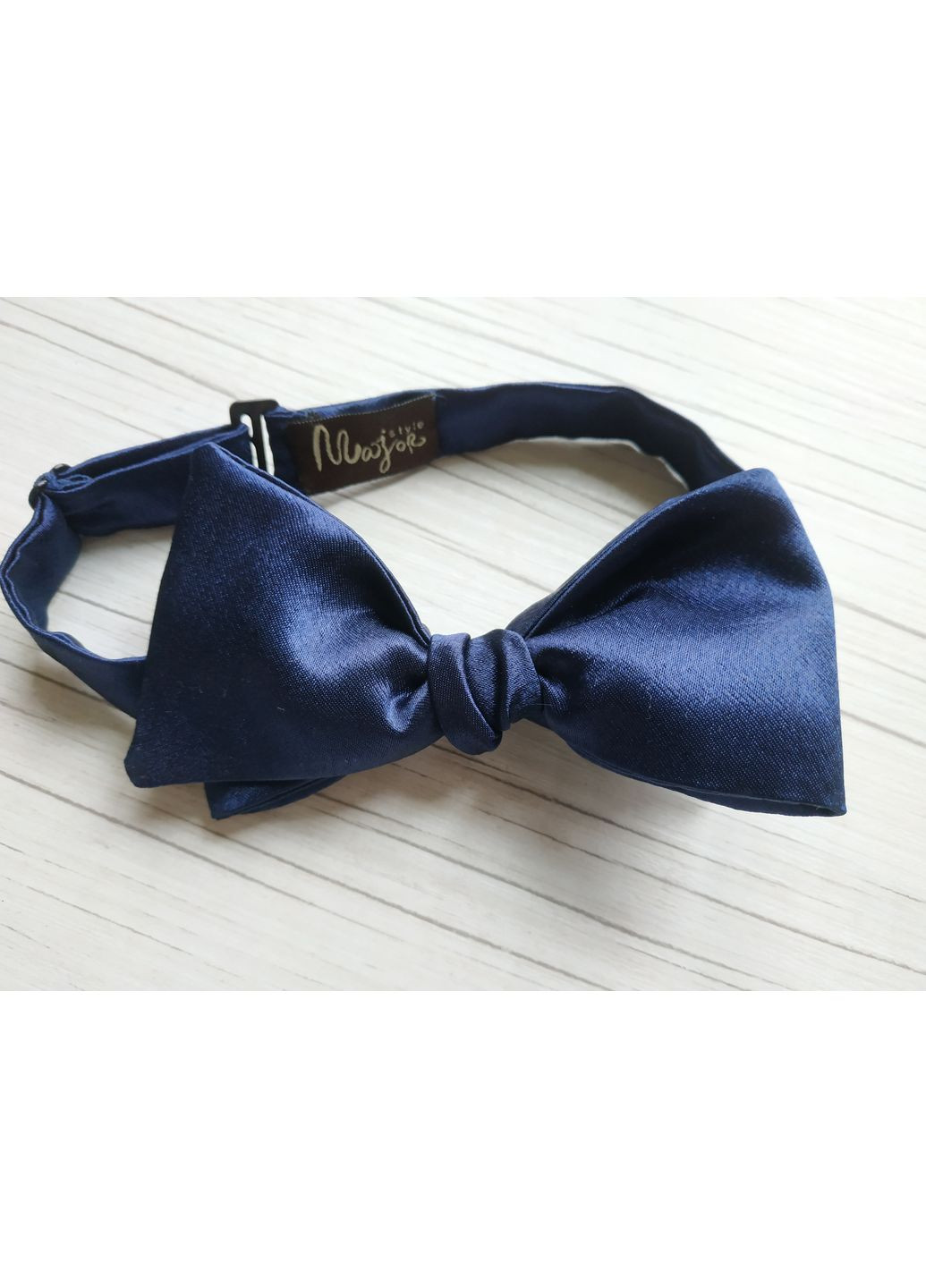 Синій метелик самовяз атласний Major Style (366036896)