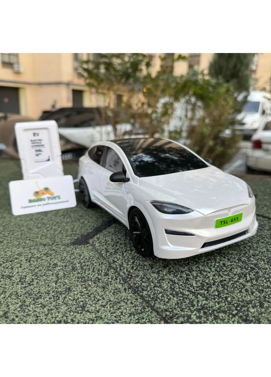 Инерционная металлопластиковая машинка PM3417 Tesla Model Х на радиоуправлении с зарядной станцией Белая TK Group (371745238)