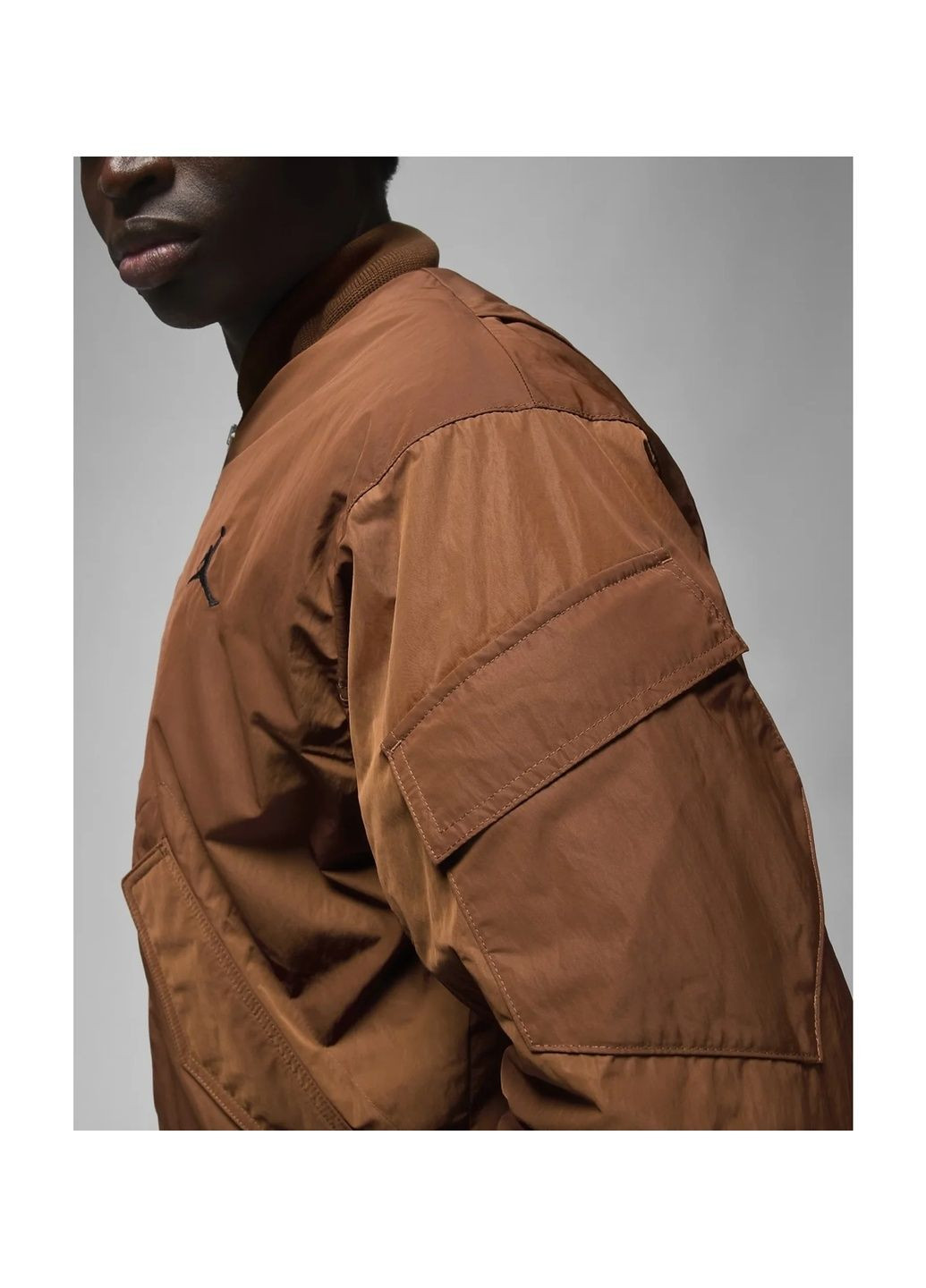 Коричнева куртка чоловіча essentials renegade jacket brown Air Jordan