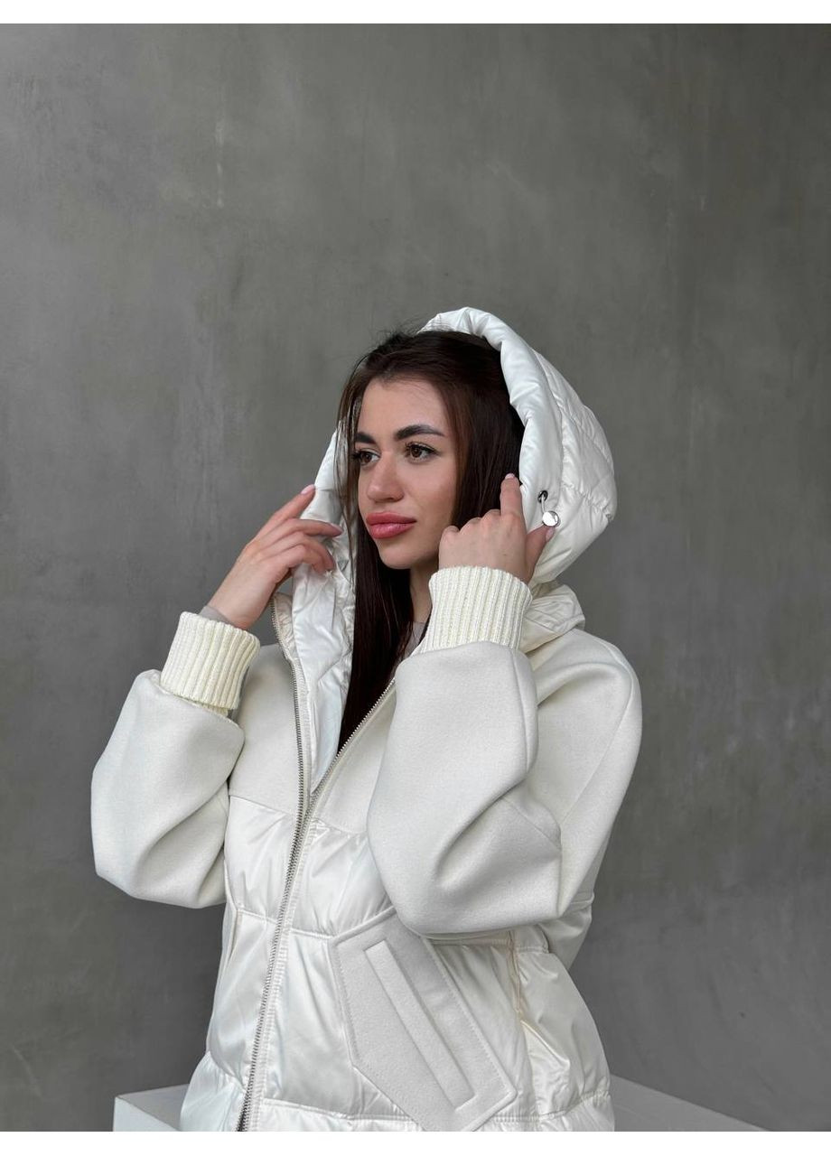 Молочна жіноча куртка демісезонна SK