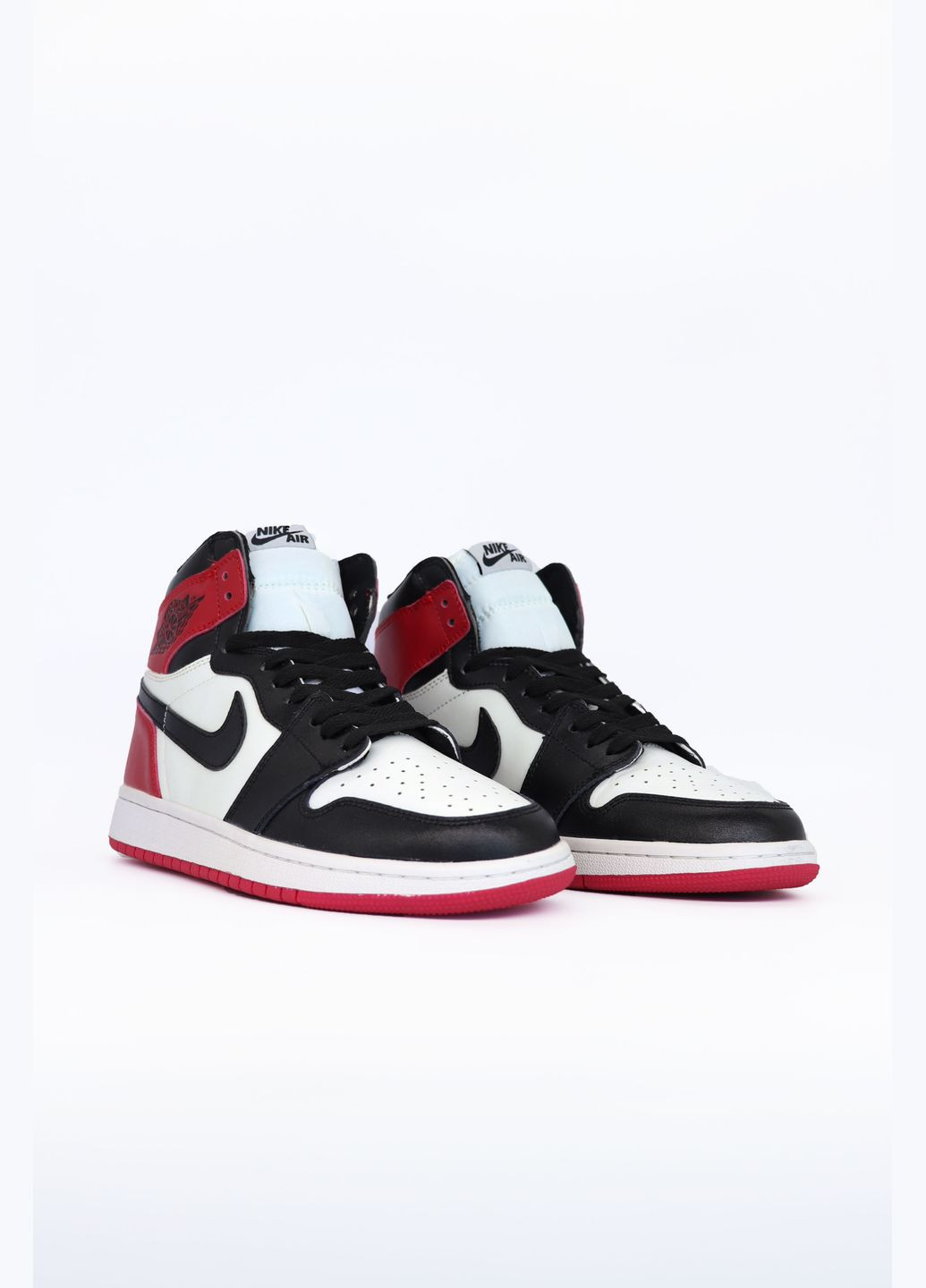Кросівки жіночі і чоловічі Nike Jordan 1 Retro Black Toe black white | Найк Джордан 1 Ретро блек тое чорно-білі No Brand чорно-білі всесезони (307288661)