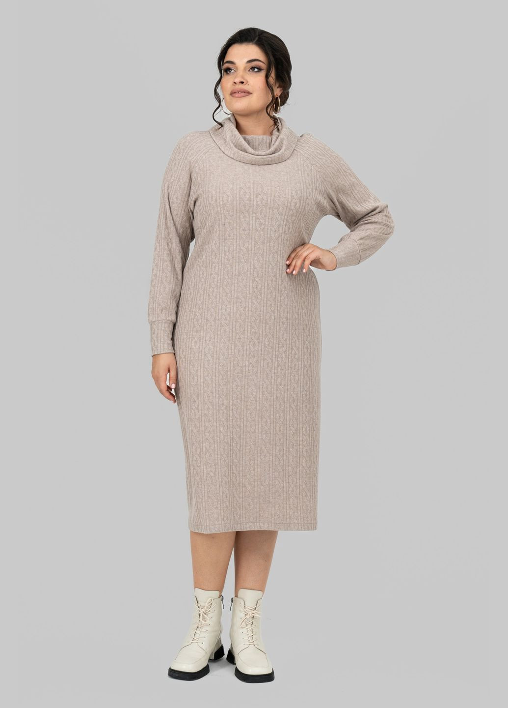 Светло-бежевое повседневный платье платье полуприлегающего силуэта из трикотажа косичка и воротником-хомутом all posa (ap102212p) A'll Posa