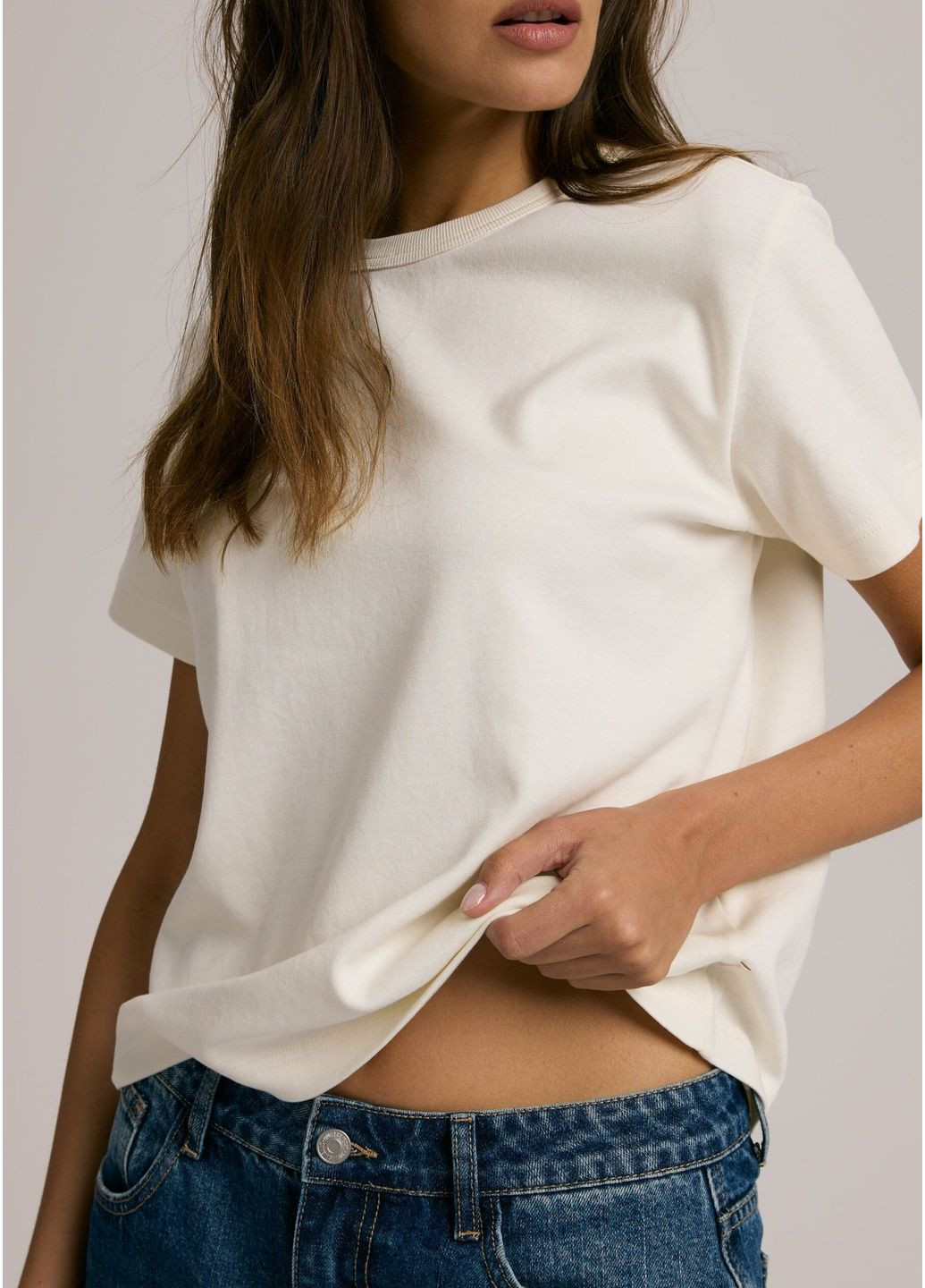 Футболка женская из плотного хлопка кремовая Diverse CARMICO - (382721842)