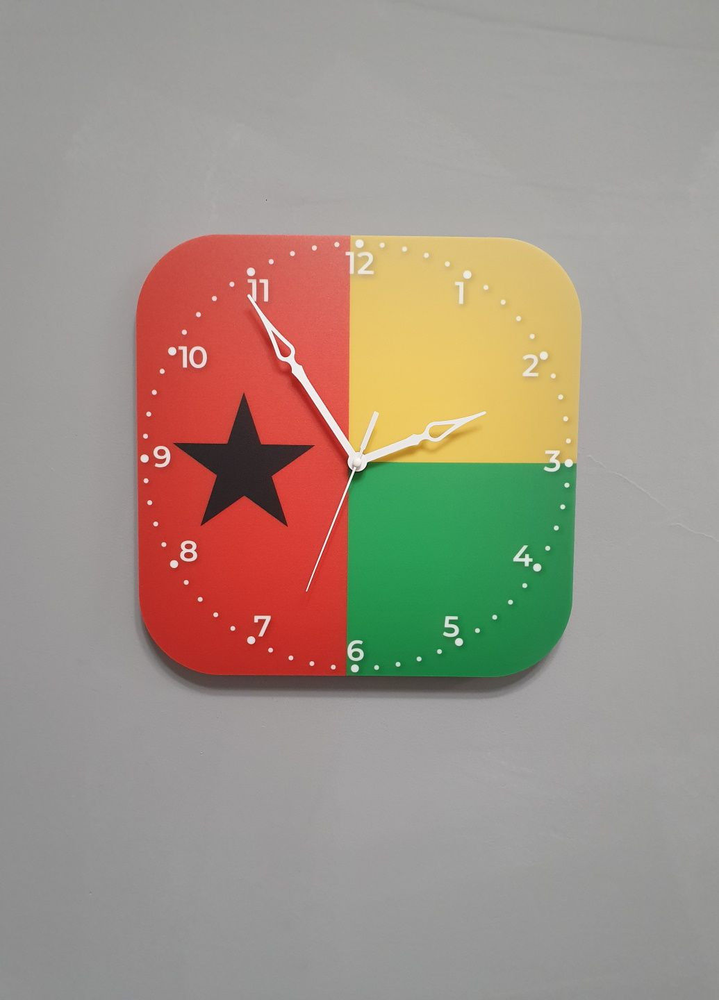 Годинник настінний прапор Гвінея-Бісау No Brand (321973380)