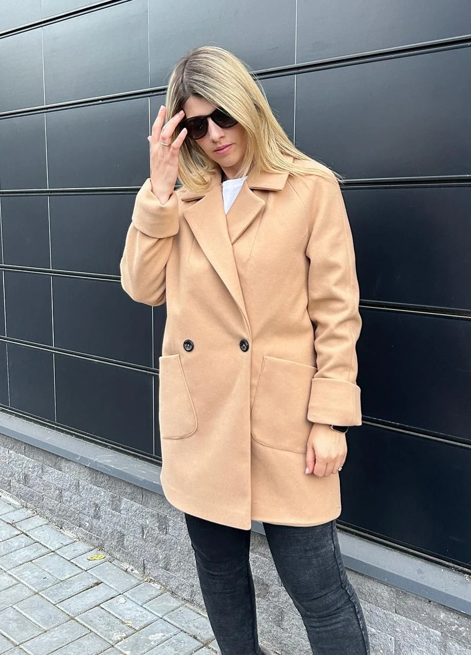 Бежевая демисезонная куртка Fashion Girl