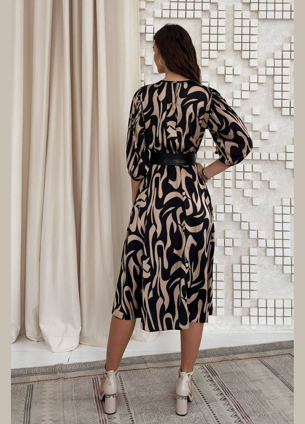 Бежевое платье Nenka