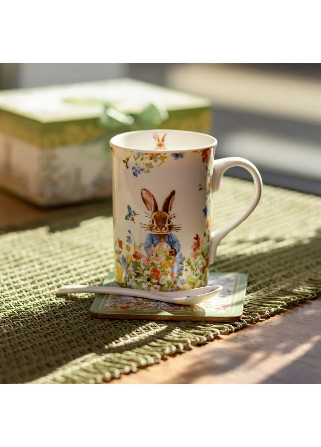 Чашка порцелянова Garden Rabbits 300 мл з підставкою і ложкою Yiwu (382360714)
