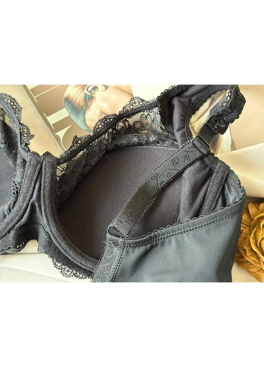 Чёрный лифчик с подкладкой на тонком поролоне черный Acousma