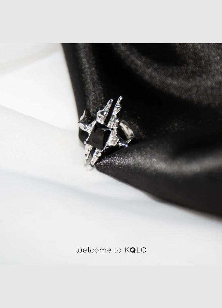 Кольцо серебряное Пространство с черным кристаллом массивное мистический dark стиль безразмерное асимметричное винтаж ретро No Brand (321970930)