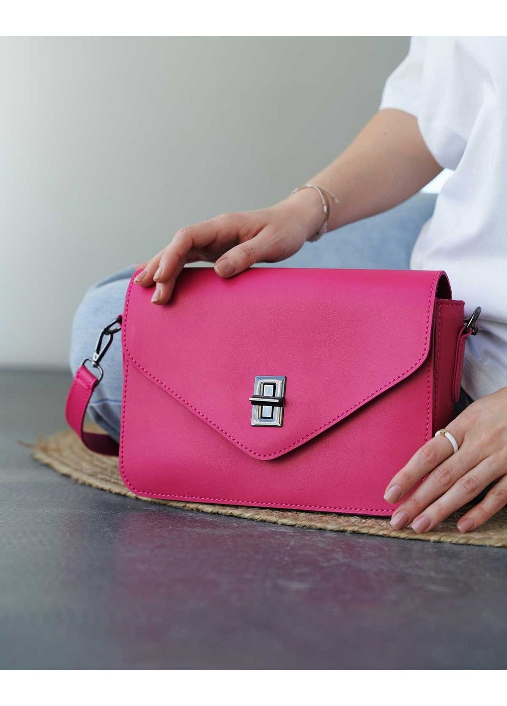 Женская сумочка «Регина» розовая WeLassie (315688320)