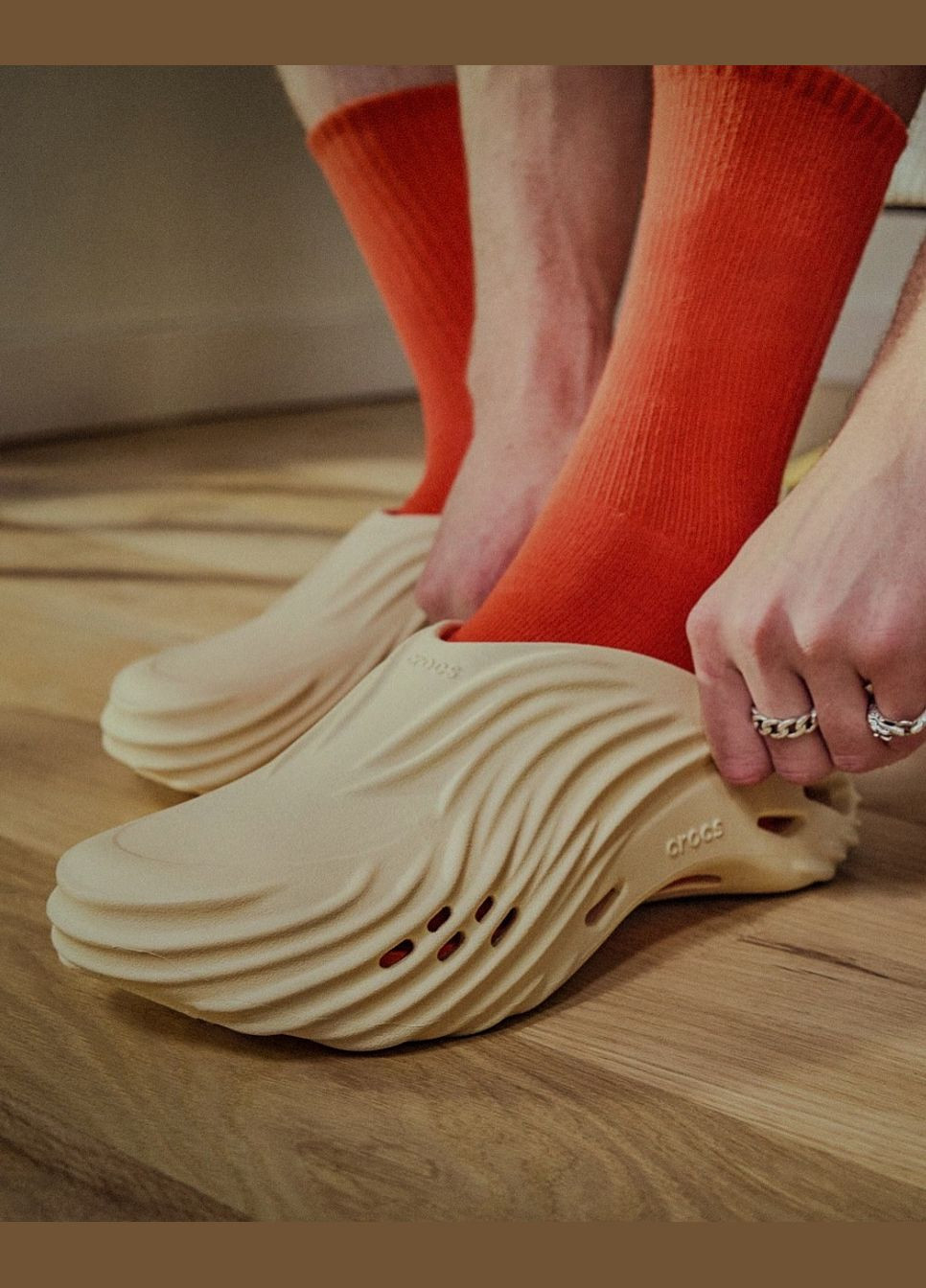 Бежевые женские кроксы ванильные echo clog vanila Crocs