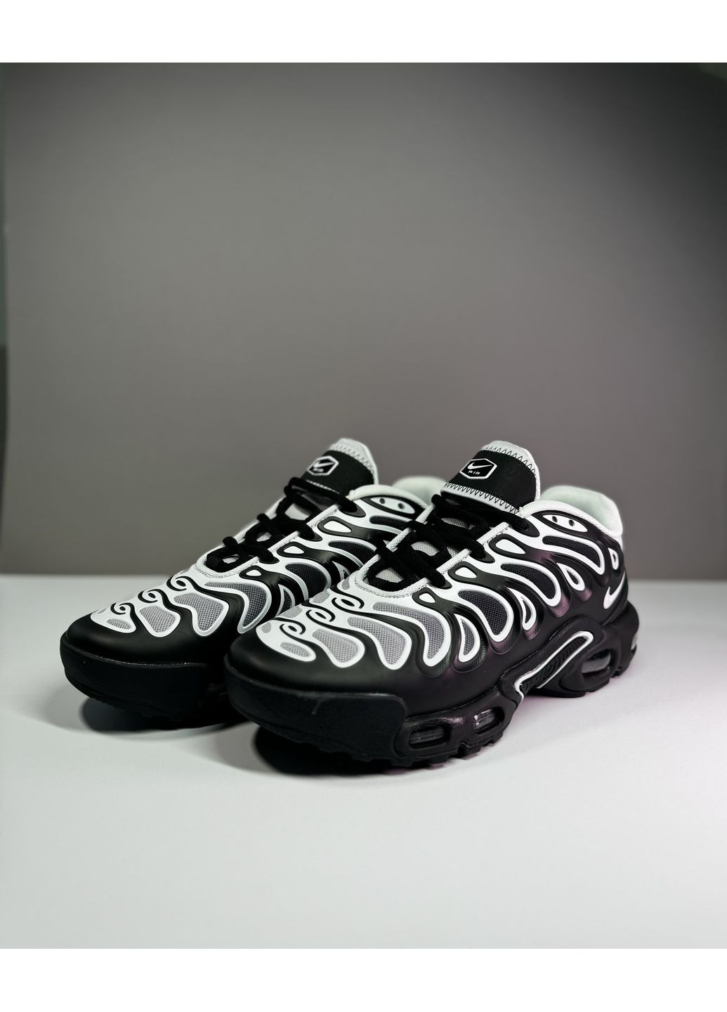 Чорні Осінні кросівки чоловічі nike tn black white найк аір макс тн плюс No Brand