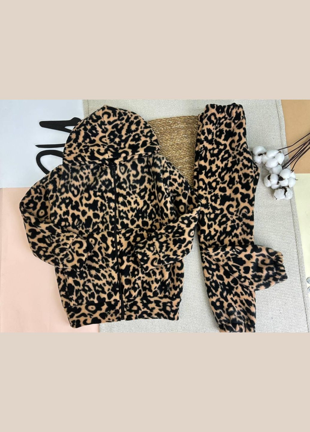 Бежевый зимний детский теплый флисовый костюм (толстовка на змейке+штаны) леопардовый брючный No Brand