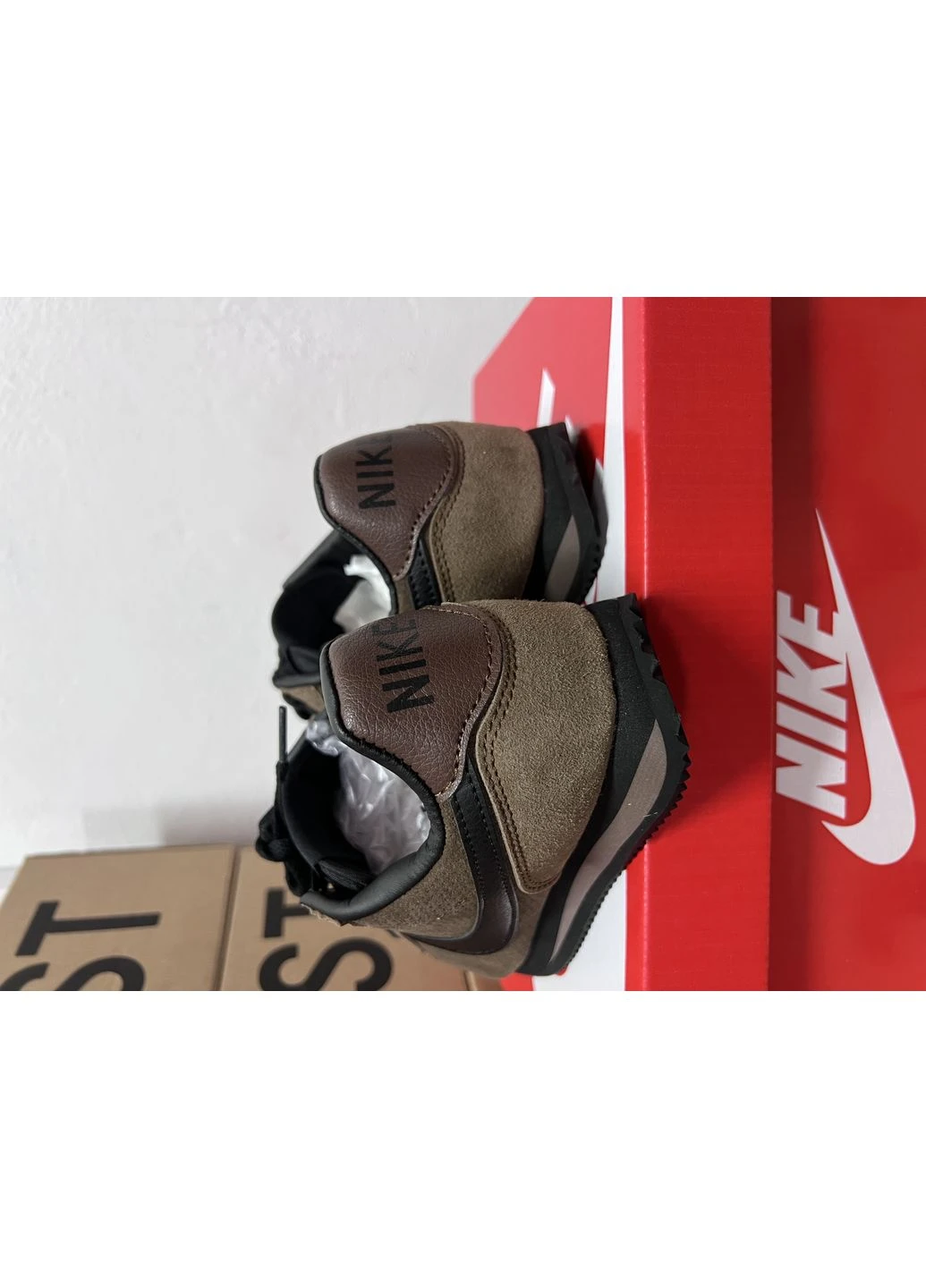 КРОСІВКИ ЖІНОЧІ NIKE CORTEZ BROWN BLACK LUX НАЙК КОРТЕЗ ЧОРНІ No Brand чорні демісезони (390650056)