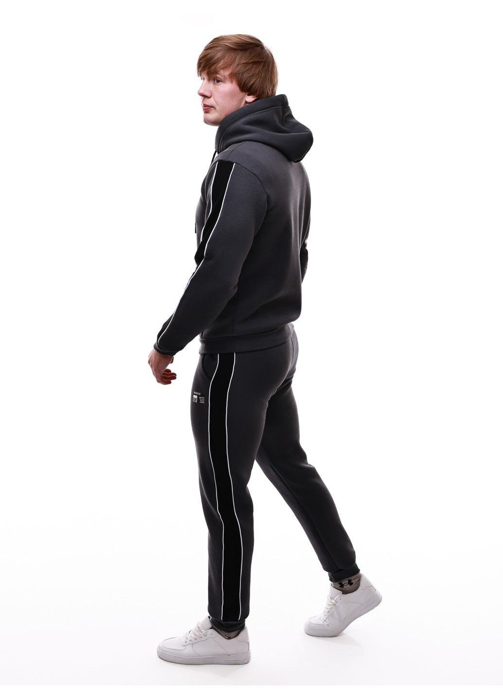 Сірий костюм спортивний чоловічий Griffin